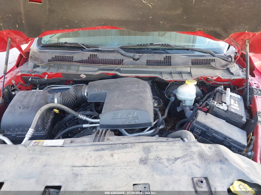 2017 RAM 1500 SLT  4X2 6'4 BOX - 1C6RR6GG2HS657201