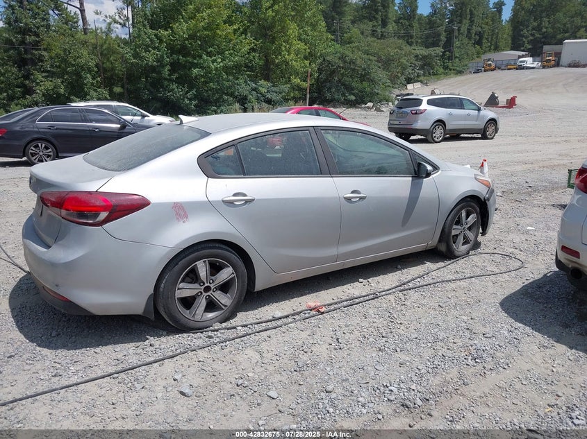 2018 KIA FORTE LX - 3KPFL4A75JE254008