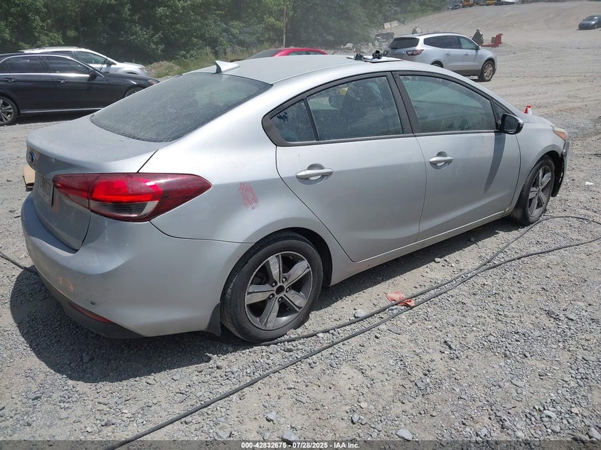 2018 KIA FORTE LX - 3KPFL4A75JE254008