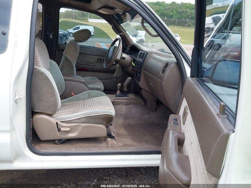 1996 Toyota Tacoma Xtracab Sr5 VIN: 4TAWN74N2TZ112563 Lot: 42833542