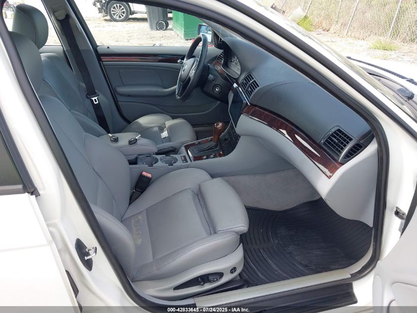 2005 BMW 325I VIN: WBAET37435NJ91136 Lot: 42833645