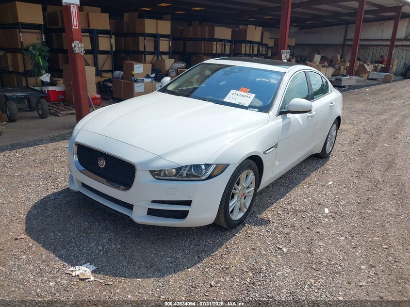 Vin: sajad4bg9ha958667, lot: 43327643, jaguar xe 25t premium 20172