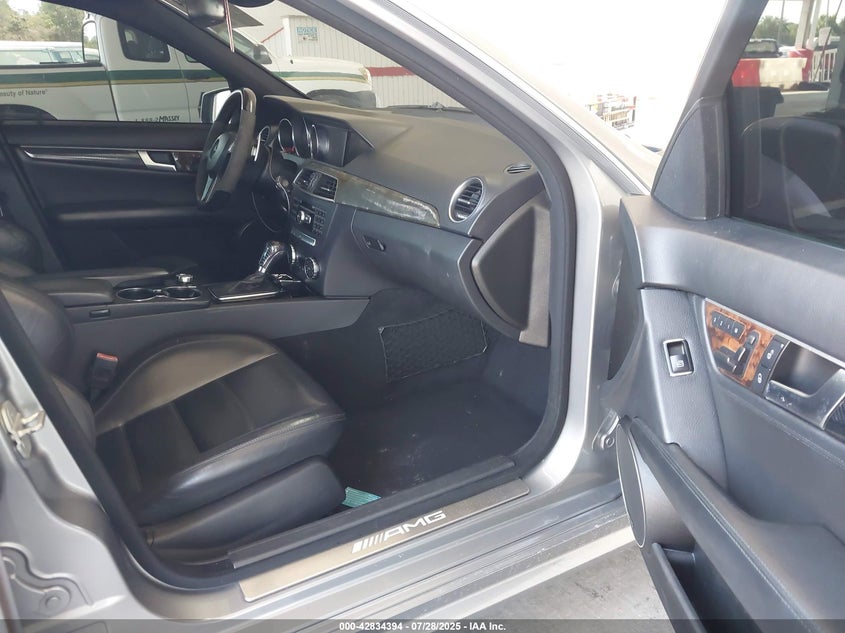 2013 MERCEDES-BENZ C 63 AMG - WDDGF7HB7DA753736