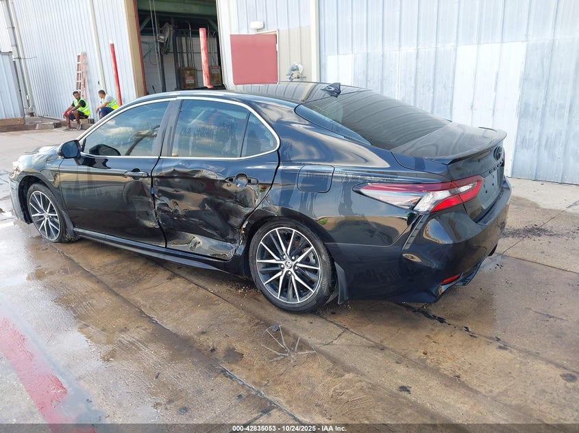 4T1G11AKXPU744463 2023 TOYOTA CAMRY photo no. 3