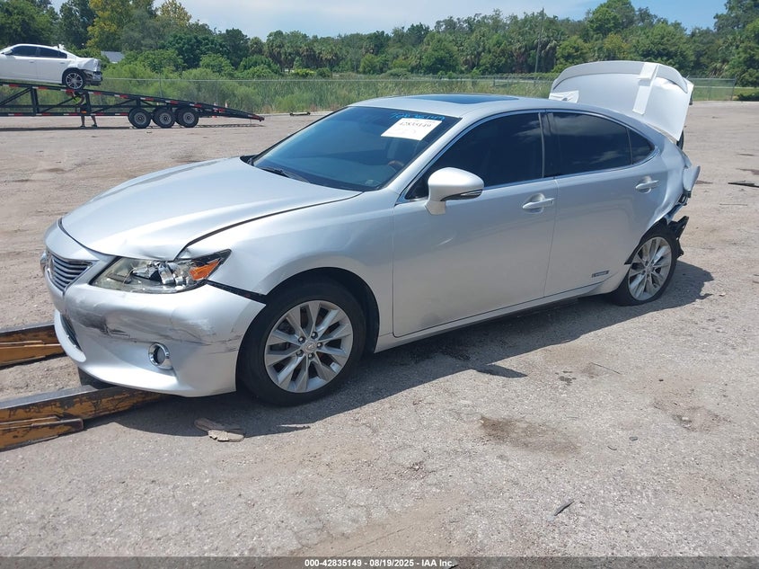 Vin: jthbw1gg7d2016740, lot: 43328698, lexus es 300h 20132