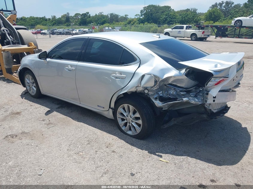 Vin: jthbw1gg7d2016740, lot: 43328698, lexus es 300h 20133
