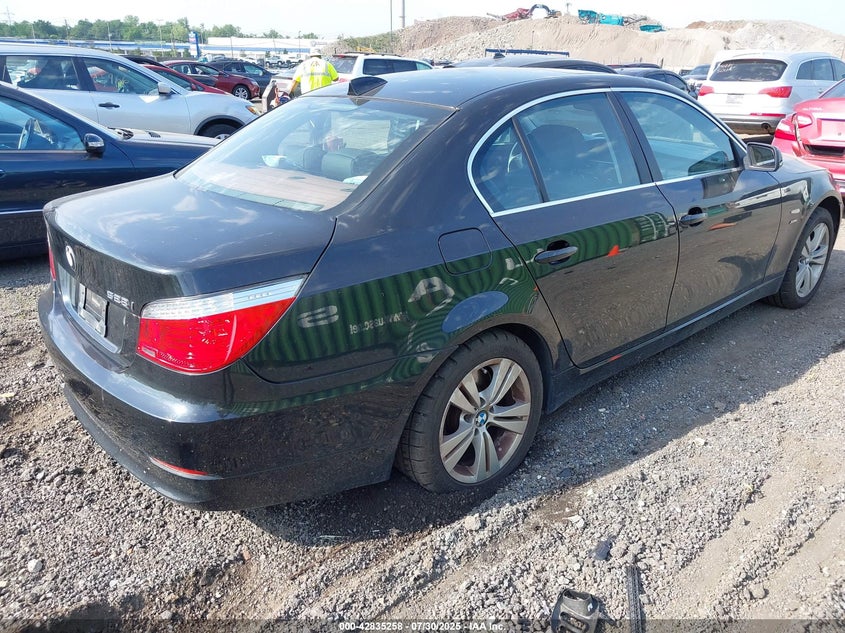 WBANV13559C153602 2009 BMW 5ER photo no. 4