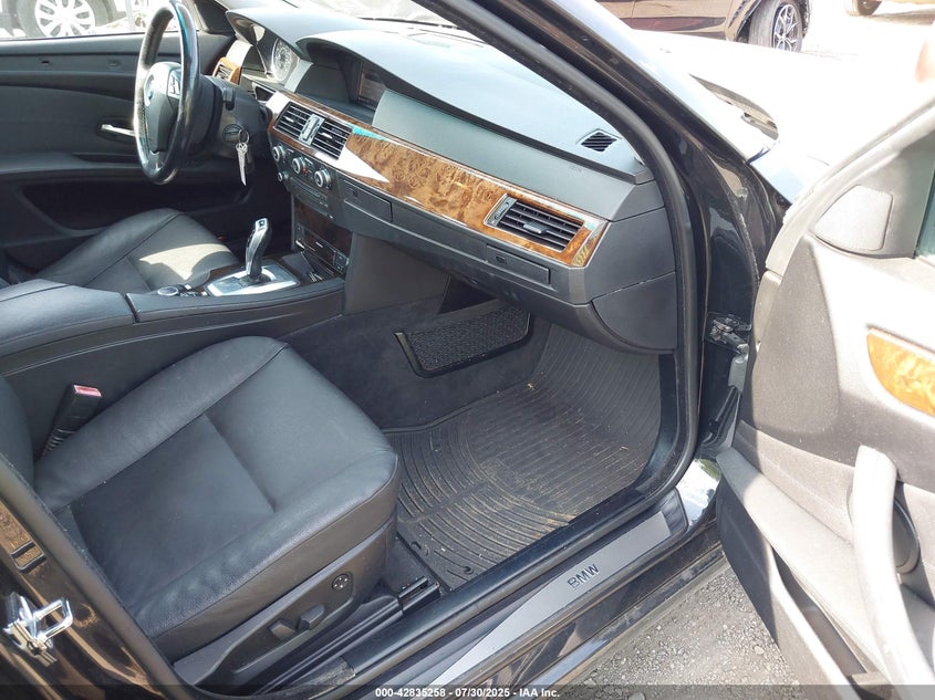 WBANV13559C153602 2009 BMW 5ER photo no. 5