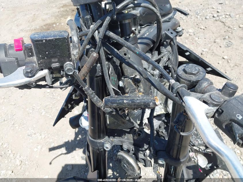 2021 Yamaha Yzfr3 A VIN: MH3RH18Y6MK006963 Lot: 42835398