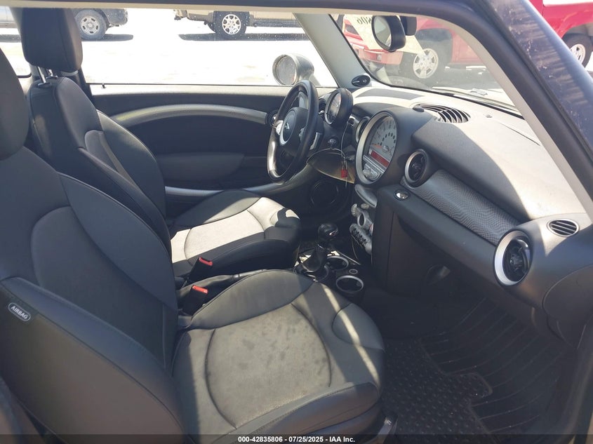 2010 Mini Cooper S VIN: WMWMF7C52ATZ70204 Lot: 42835806