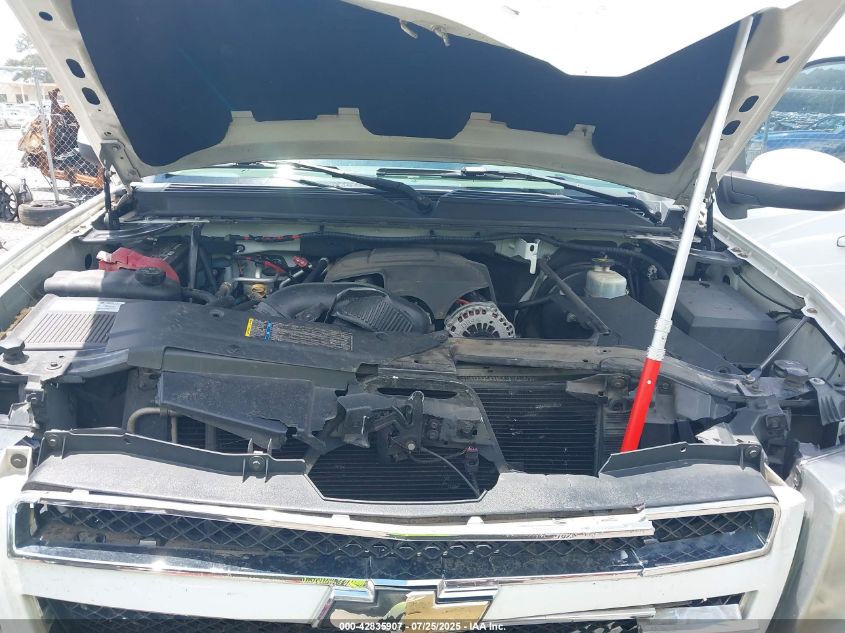 2008 Chevrolet Suburban 1500 Lt VIN: 3GNFC16018G128955 Lot: 42835907