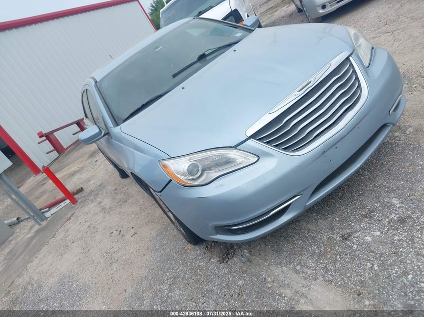 Vin: 1c3ccbbb2en151323, lot: 43329657, chrysler 200 touring 2014 img_1