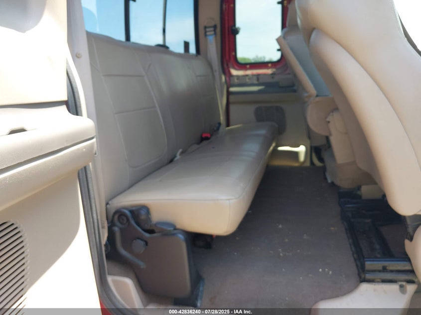 2002 Ford F-250 Lariat/Xl/Xlt VIN: 1FTNX21L02ED28045 Lot: 42836240