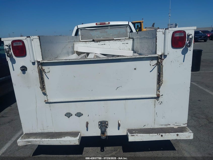 2001 Chevrolet Silverado C2500 Heavy Duty VIN: 1GBHC24U81E208896 Lot: 42837788