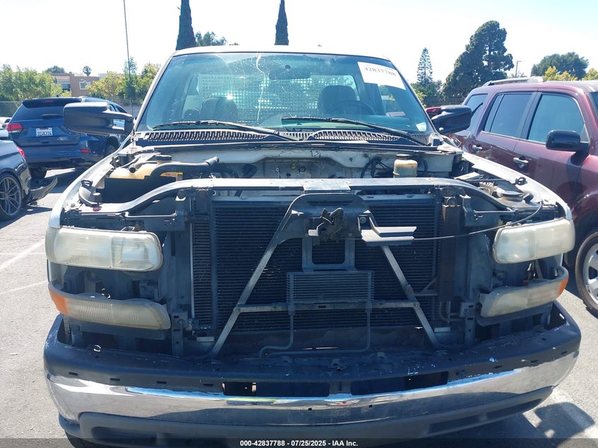 2001 Chevrolet Silverado C2500 Heavy Duty VIN: 1GBHC24U81E208896 Lot: 42837788