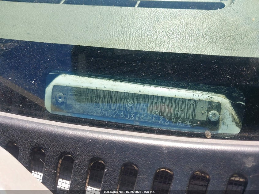 2001 Chevrolet Silverado C2500 Heavy Duty VIN: 1GBHC24U81E208896 Lot: 42837788