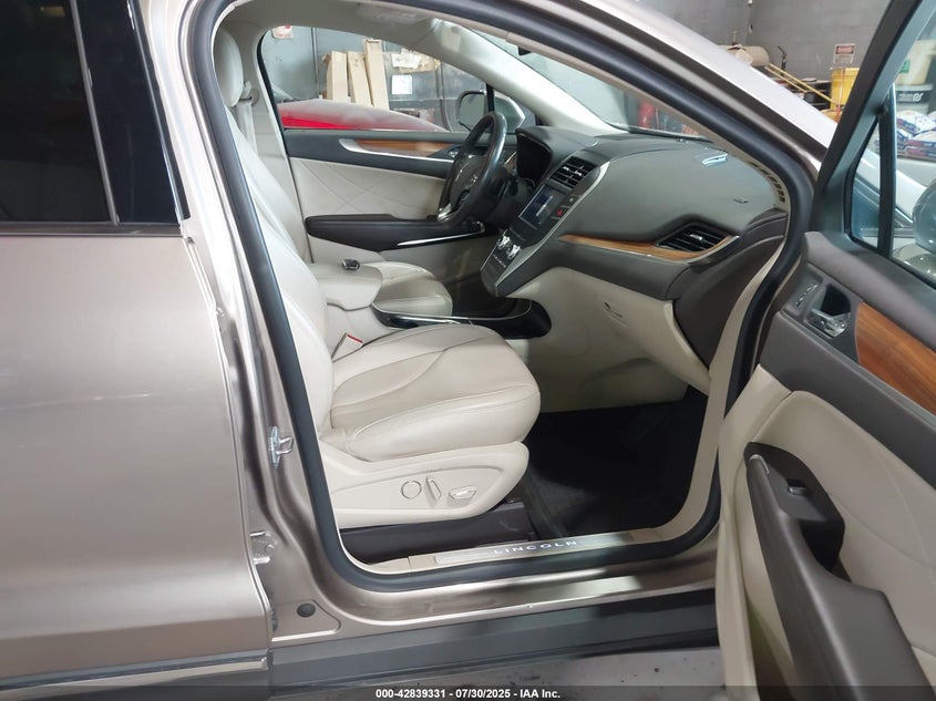 2019 Lincoln Mkc 2.0 Select Beige Lot 111042839331 Vin 5LMCJ2D96KUL45763