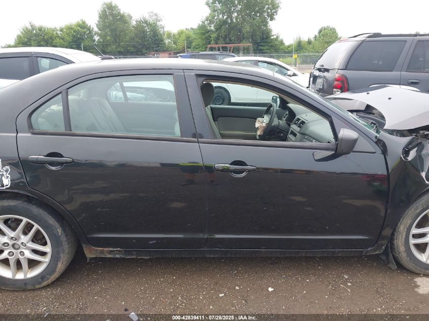 2012 Ford Fusion S VIN: 3FAHP0GA6CR333858 Lot: 42839411