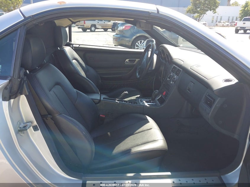 2001 Mercedes-Benz Slk 230 Kompressor VIN: WDBKK49F11F216888 Lot: 42839517