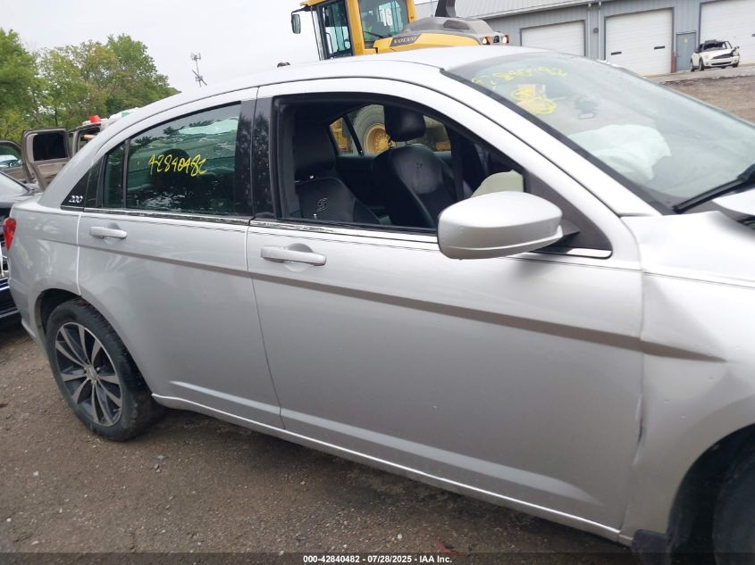 2012 Chrysler 200 S VIN: 1C3CCBHG8CN176551 Lot: 42840482