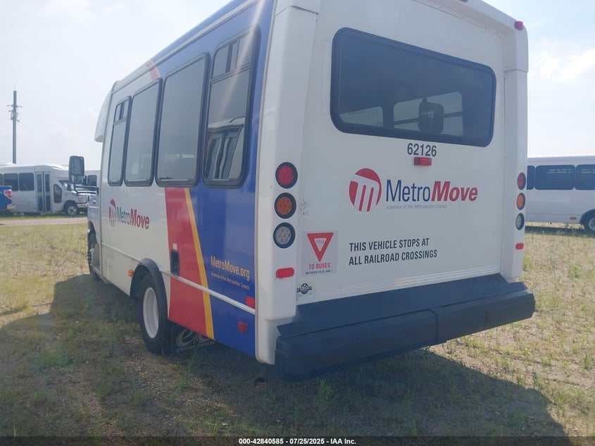 2018 Ford E-350 Cutaway white other gasoline 1FDEE3FS9JDC33172 photo #4