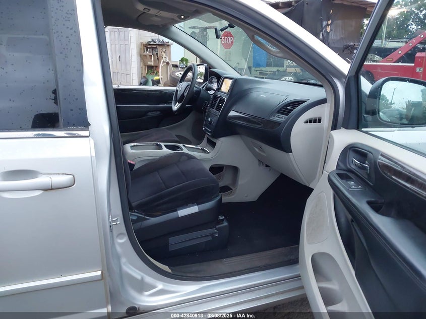 2D4RN5DG6BR720900 2011 DODGE CARAVAN photo no. 5