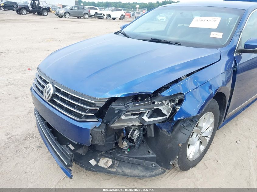 2017 Volkswagen Passat 1.8T S VIN: 1VWAT7A36HC027935 Lot: 42844275