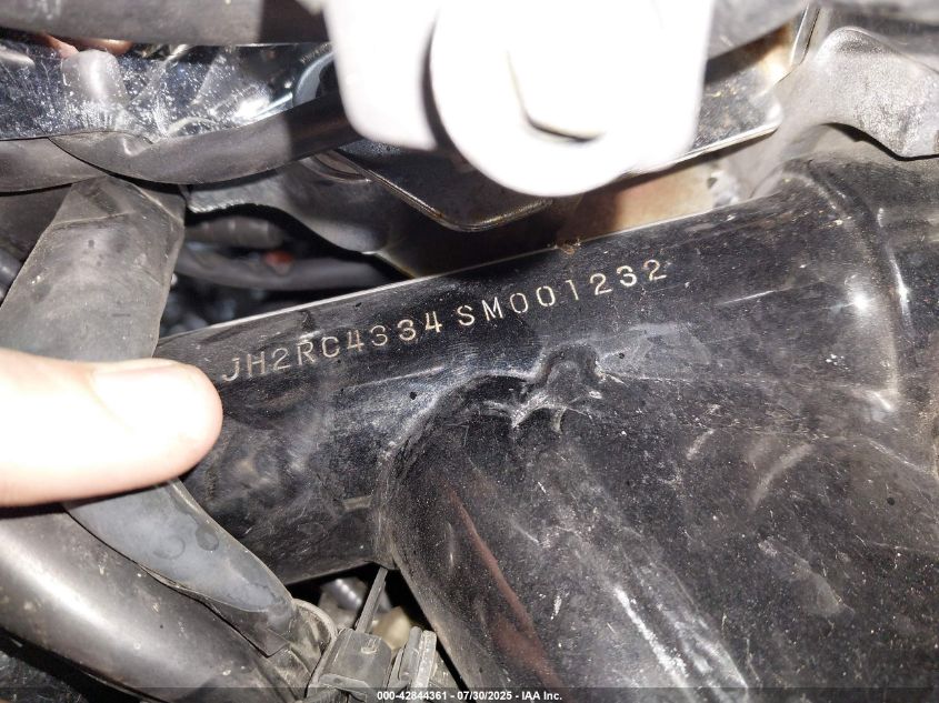 1995 Honda Vf750 Cd VIN: JH2RC4334SM001232 Lot: 42844361