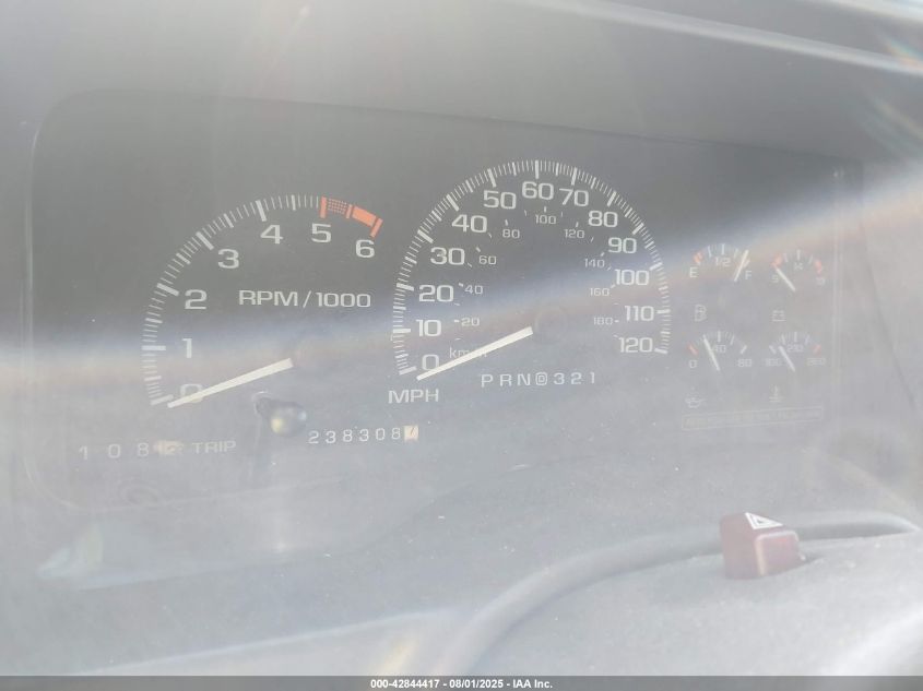 2000 GMC Yukon Denali VIN: 1GKEK63R0YR199804 Lot: 42844417