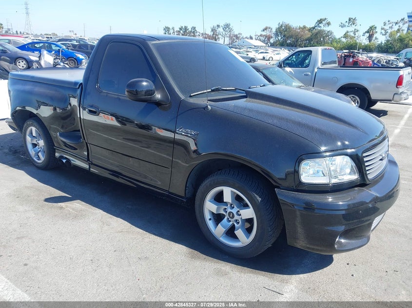 2FTZF07392CA61316 2002 Ford F-150 Lightning auction photo 1