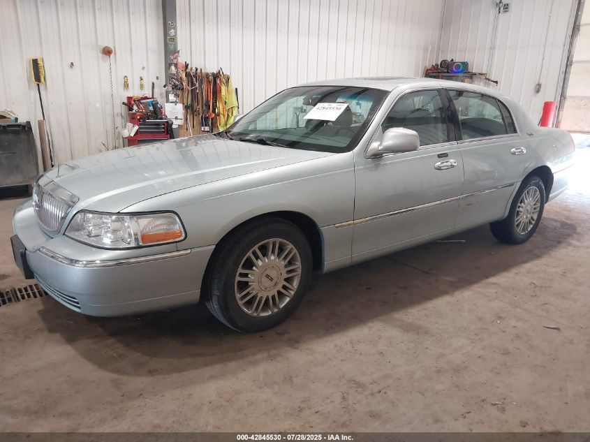 2007 Lincoln Town Car Signature Limited blue sedan flexible 1LNHM82V87Y609259 photo #3