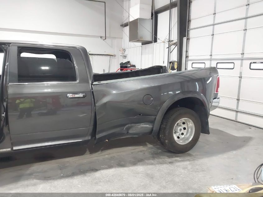 2017 Ram 3500 Limited 4X4 8' Box VIN: 3C63RRKL1HG576385 Lot: 42845670