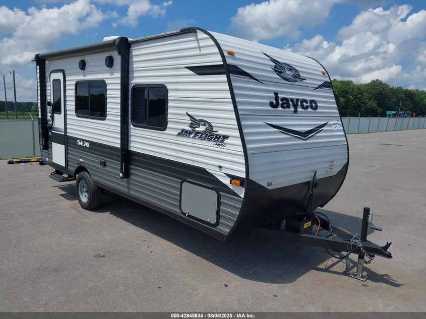2022 JAYCO JAY FLIGHT SLX SERIE  (VIN: 1UJBJ0AJ6N17A1233)