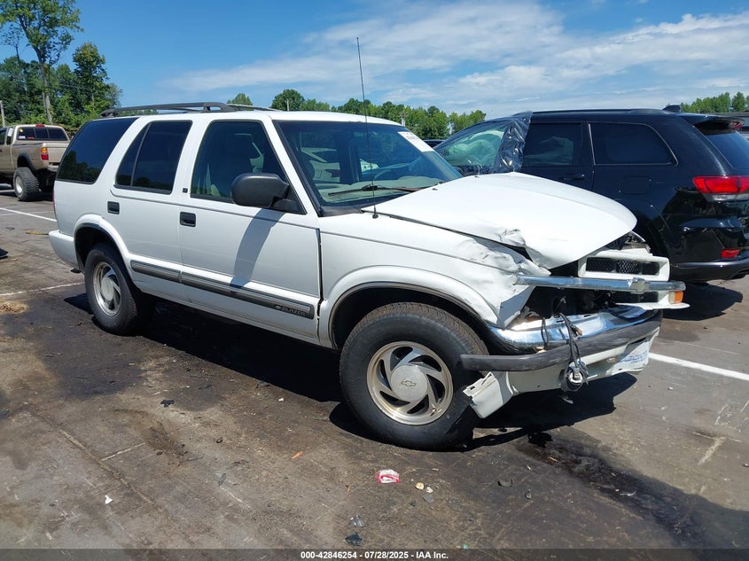 1GNDT13W1Y2252961 2000 Chevrolet Blazer Lt auction photo 1