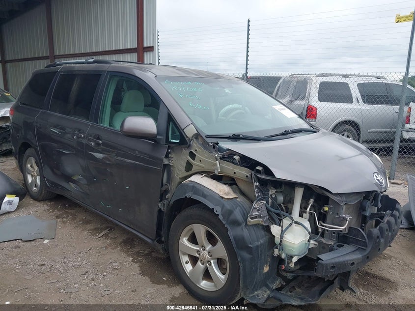 5TDKK3DC2CS186182 2012 Toyota Sienna Le V6 8 Passenger auction photo 1