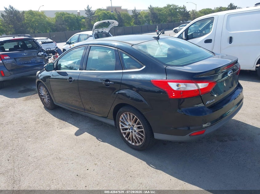 Vin: 1fahp3h20cl215800, lot: 43341106, ford focus sel 20123
