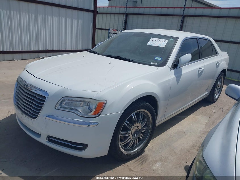 Vin: 2c3ccaag7ch139133, lot: 43341540, chrysler 300 20122