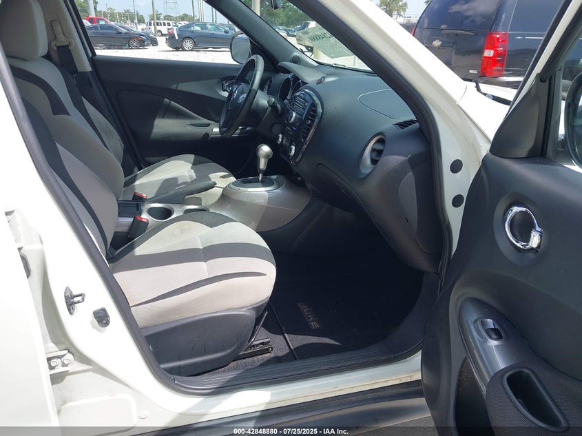 2011 Nissan Juke Sv VIN: JN8AF5MR3BT013422 Lot: 42848880