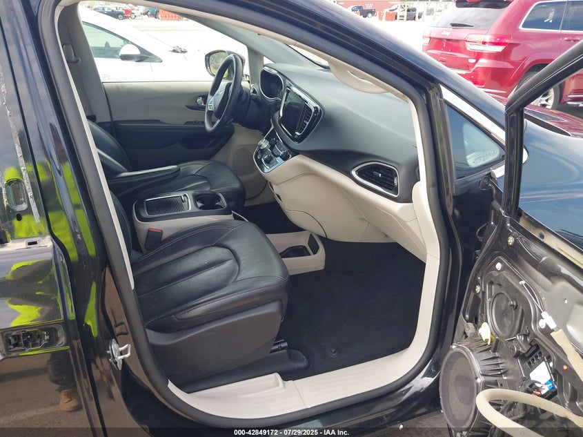 2022 CHRYSLER PACIFICA TOURING L - 2C4RC1BG7NR162574