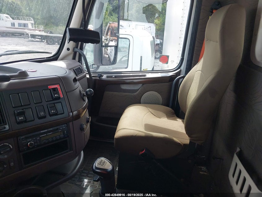 2013 Volvo Vn Vnl VIN: 4V4N19EG9DN132992 Lot: 42849916