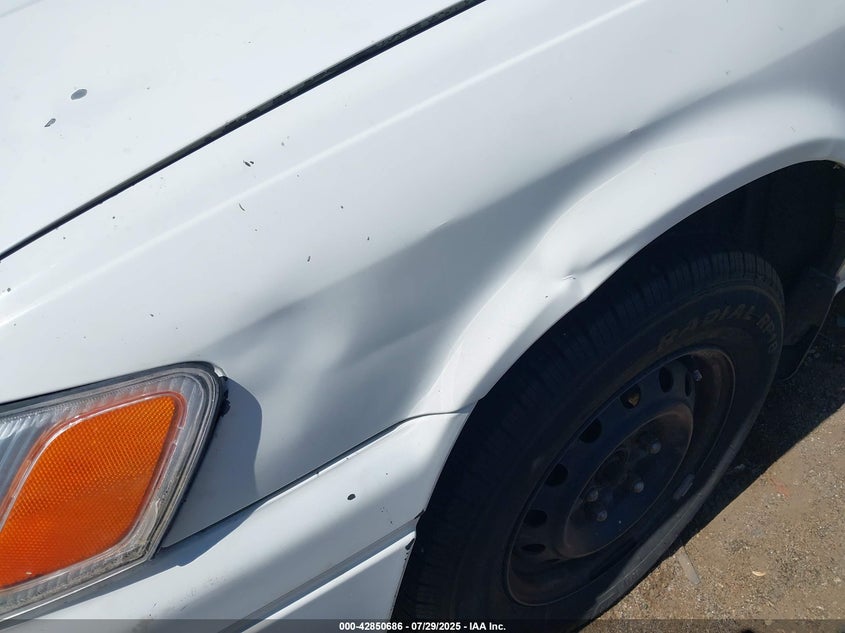 1998 Toyota Camry Le VIN: 4T1BG22K6WU338031 Lot: 42850686