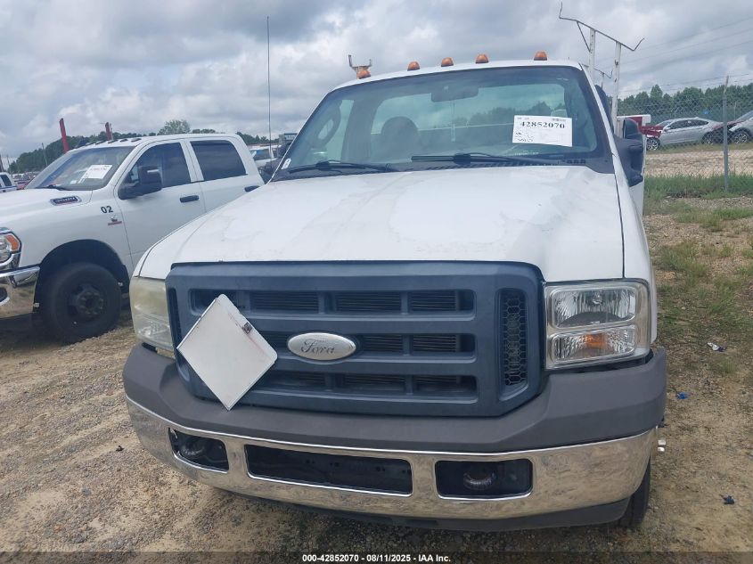 2006 Ford F-350 Chassis Xl/Xlt VIN: 1FDWF37P56EC28760 Lot: 42852070