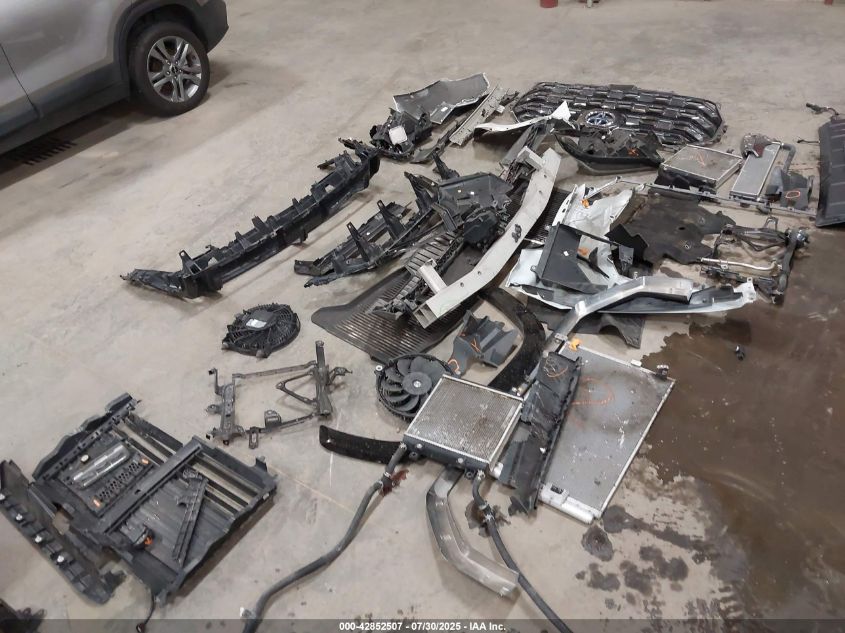 2023 Toyota Tundra - 5TFNC5DB8PX034209