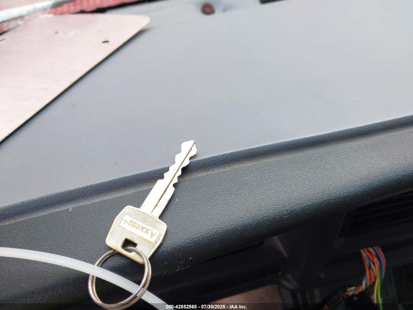 1994 Mazda B2300 VIN: 4F4CR12A3RTM08266 Lot: 42852568