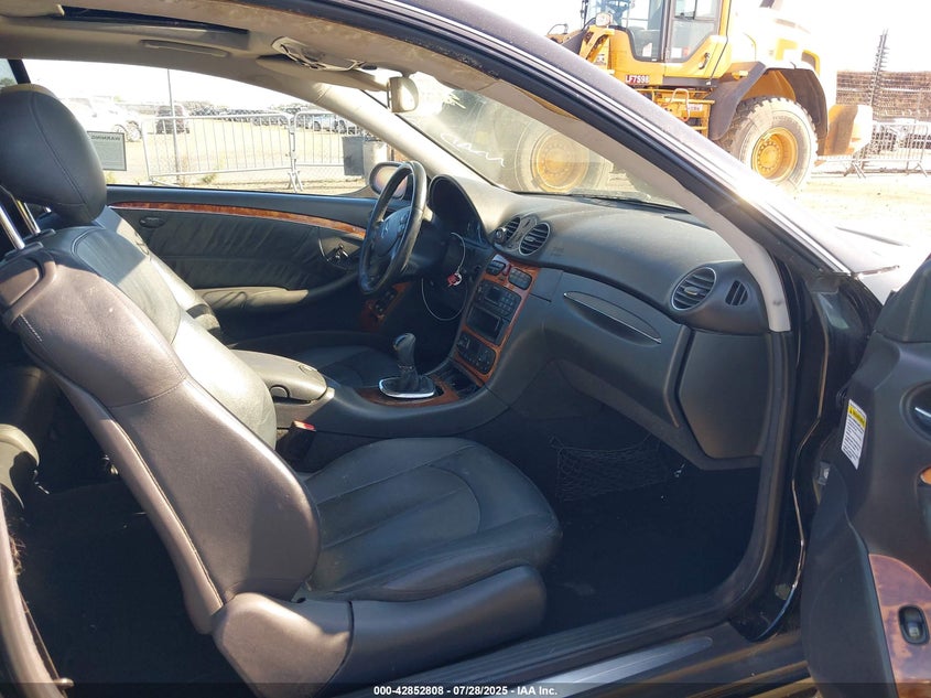 2004 Mercedes-Benz Clk 500 VIN: WDBTJ75J34F108537 Lot: 42852808