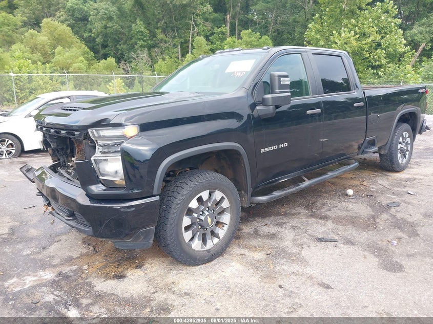 1GC4YME74MF283447 2021 CHEVROLET SILVERADO photo no. 2