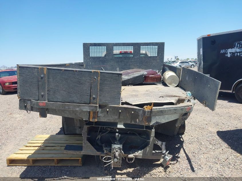 2019 Chevrolet Silverado 3500Hd Chassis Wt VIN: 1GB3CVCG1KF121716 Lot: 42852939