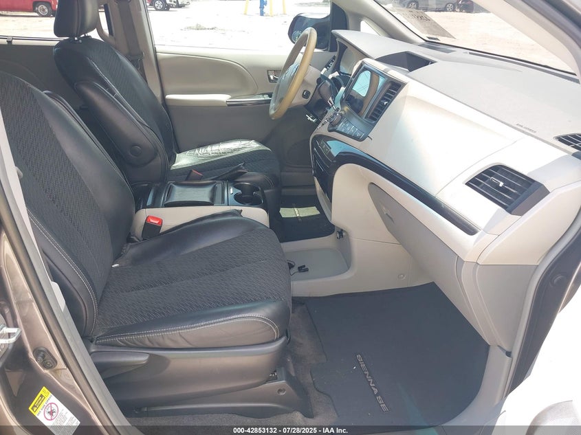 2012 Toyota Sienna Se 8 Passenger VIN: 5TDXK3DC8CS248769 Lot: 42853132