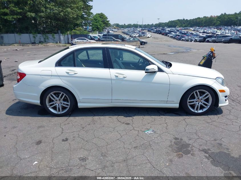 2012 Mercedes-Benz C 300 Luxury 4Matic/Sport 4Matic VIN: WDDGF8BB2CR199665 Lot: 42853307