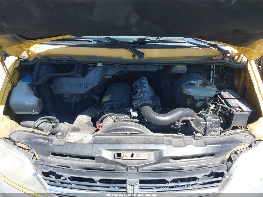 2003 Dodge Sprinter Van 2500 Super High Ceiling VIN: WD2YD742X35555992 Lot: 42853377